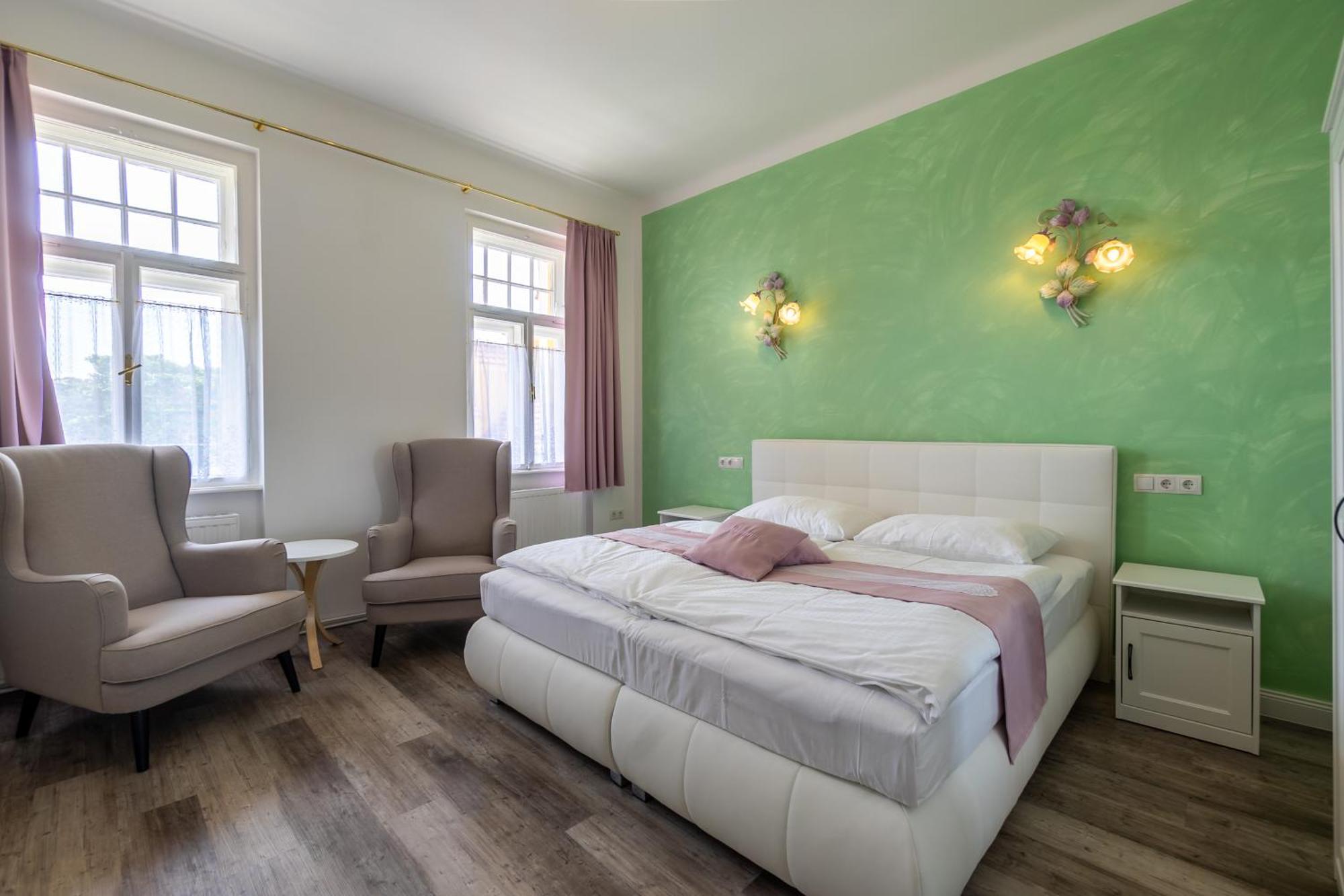 Albizia-Apartments バーデン エクステリア 写真