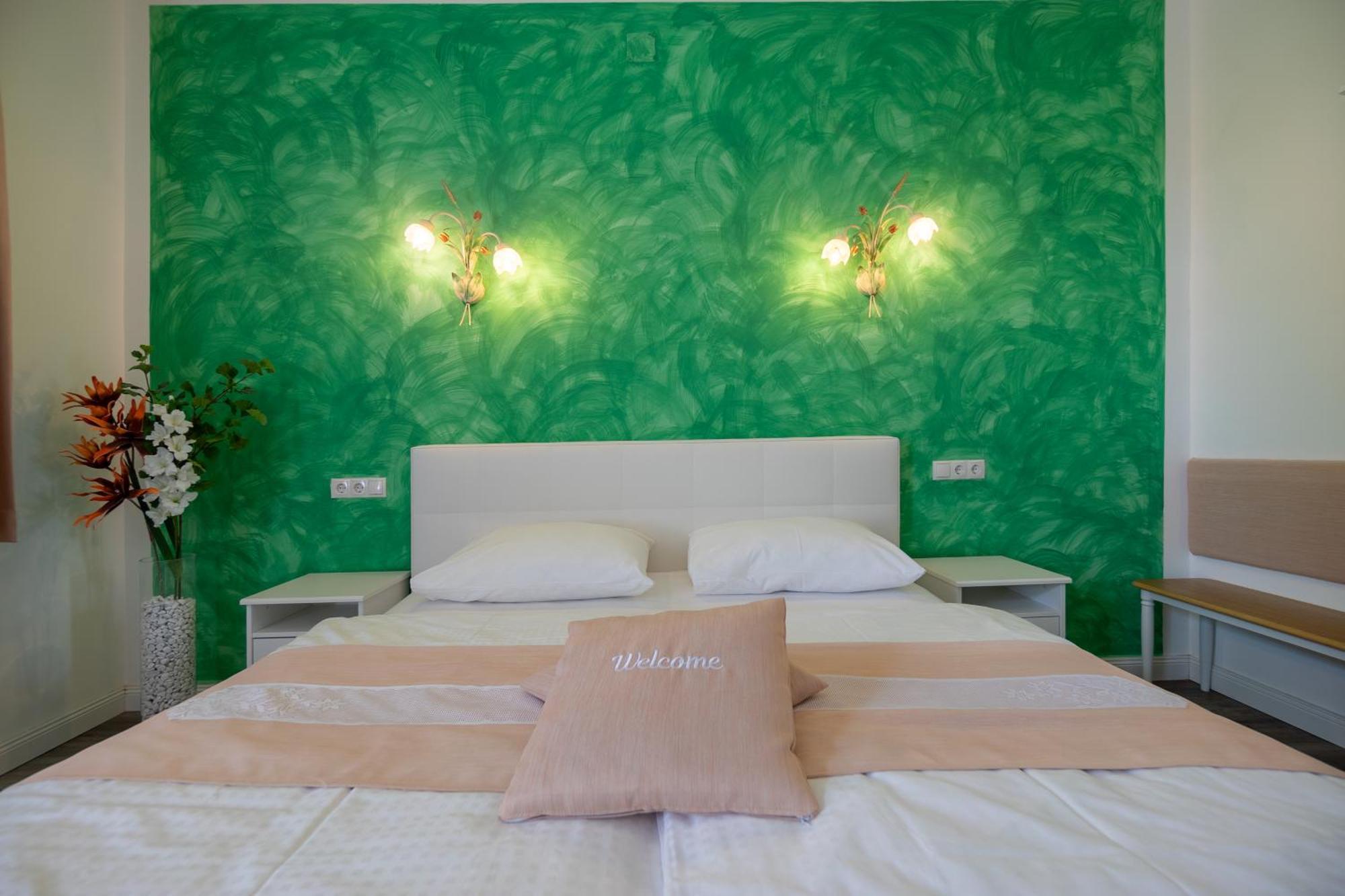 Albizia-Apartments バーデン エクステリア 写真